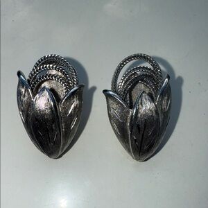 Vintage‎ costume clip on earrings silver braided Tulips Art Deco Art to wear